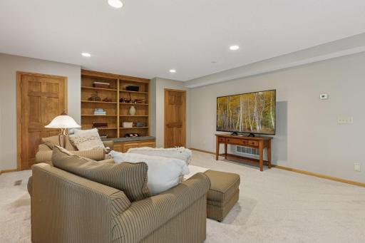 18172 Tamarack Drive, Minnetonka, MN 55345
