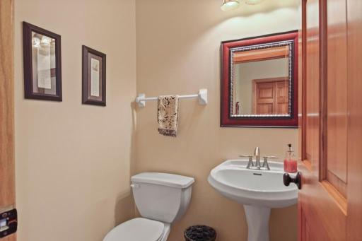 9240 Blackoaks Lane N, Maple Grove, MN 55311