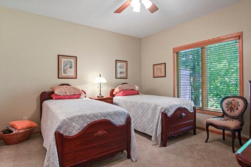 9240 Blackoaks Lane N, Maple Grove, MN 55311