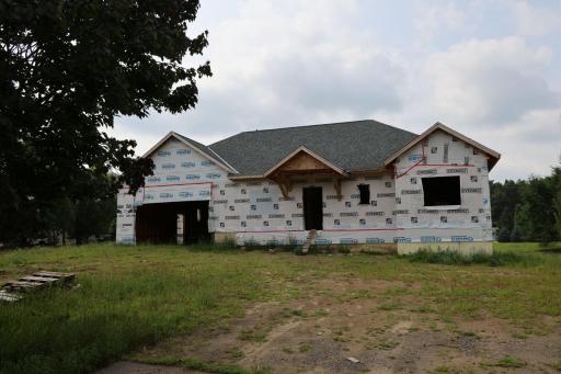 33006 Hilary Circle, Cambridge, MN 55008