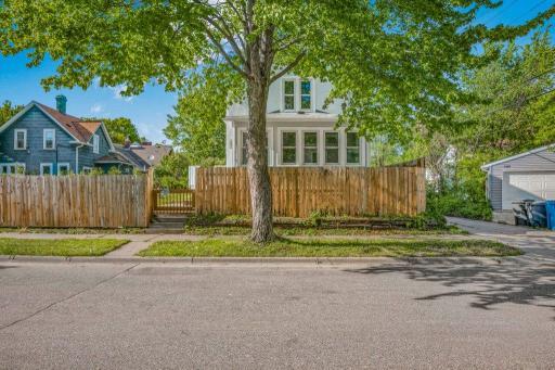 1912 15th Avenue N, Minneapolis, MN 55411