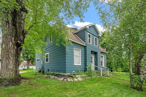 455 Bluff Street NE, Hutchinson, MN 55350