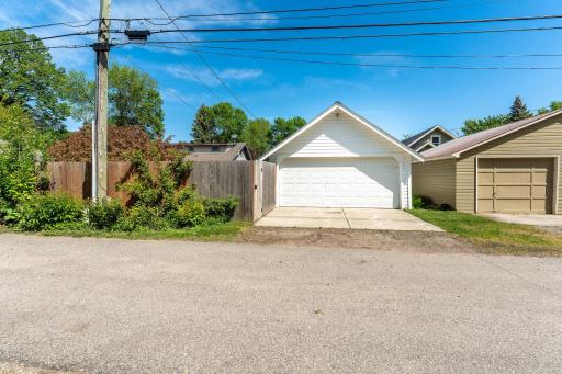527 W Vasa Avenue, Fergus Falls, MN 56537