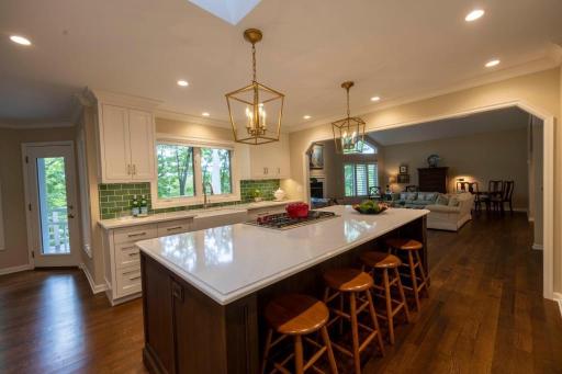 1901 Warrior Drive, Mendota Heights, MN 55118