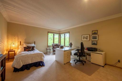 1901 Warrior Drive, Mendota Heights, MN 55118