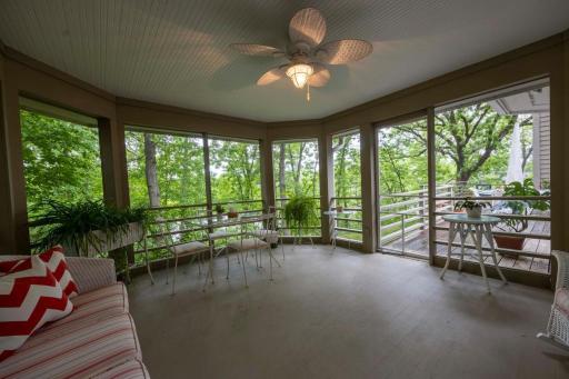 1901 Warrior Drive, Mendota Heights, MN 55118