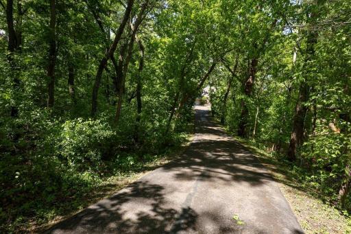 1901 Warrior Drive, Mendota Heights, MN 55118