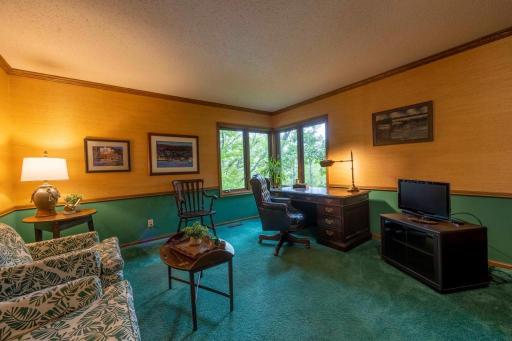 1901 Warrior Drive, Mendota Heights, MN 55118