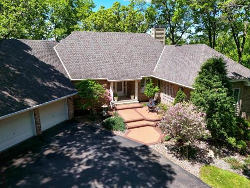 1901 Warrior Drive, Mendota Heights, MN 55118