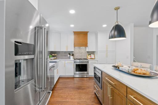 1 Maclynn Road, Excelsior, MN 55331