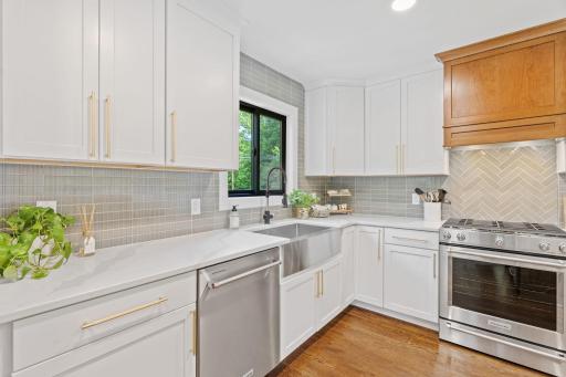 1 Maclynn Road, Excelsior, MN 55331