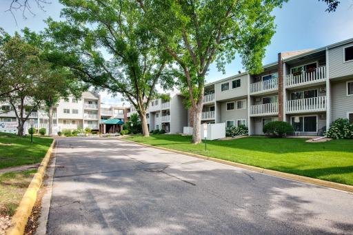 Welcome to Black Forest Condominiums! This building has a great location in a quiet, residential neighborhood surrounded by Innbruck Nature Center.