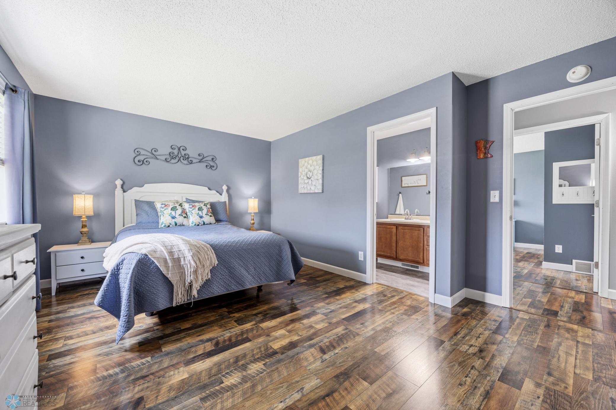 3010 13 Master Bedroom.jpg