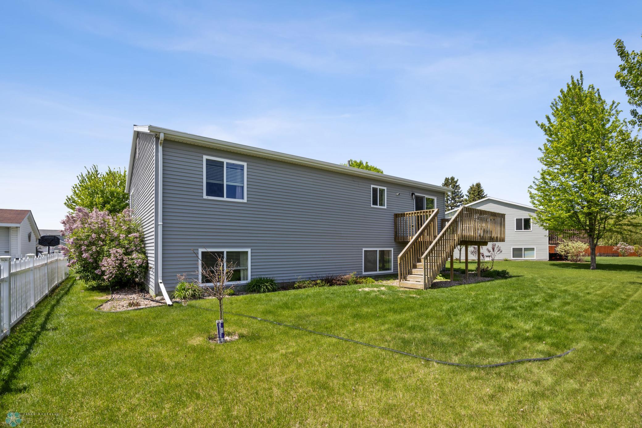 3010 27 Backyard.jpg