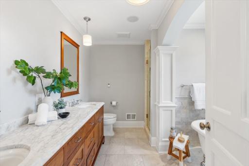 4805 Thomas Avenue S, Minneapolis, MN 55410
