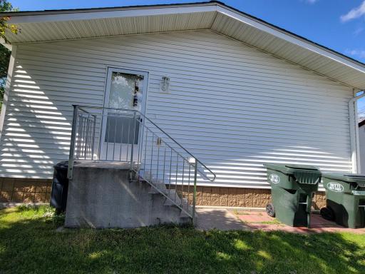 2432 Amberjack Lane, Maplewood, MN 55119