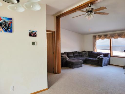 2432 Amberjack Lane, Maplewood, MN 55119