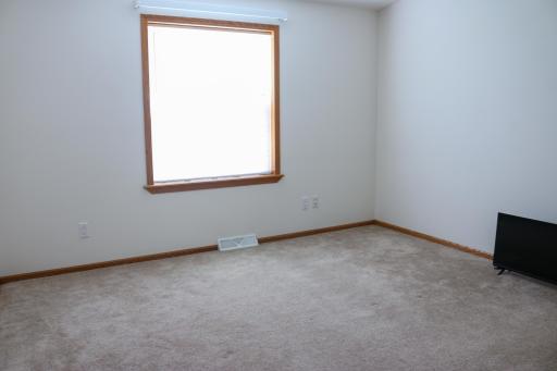 2432 Amberjack Lane, Maplewood, MN 55119