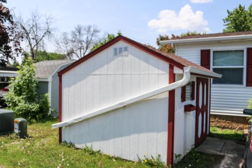 2432 Amberjack Lane, Maplewood, MN 55119