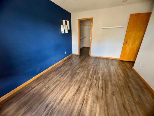 10019 Oakwood Court N, Brooklyn Park, MN 55443