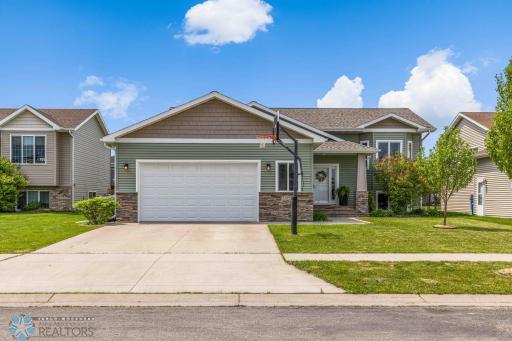 3109 27th Street S, Moorhead, MN 56560