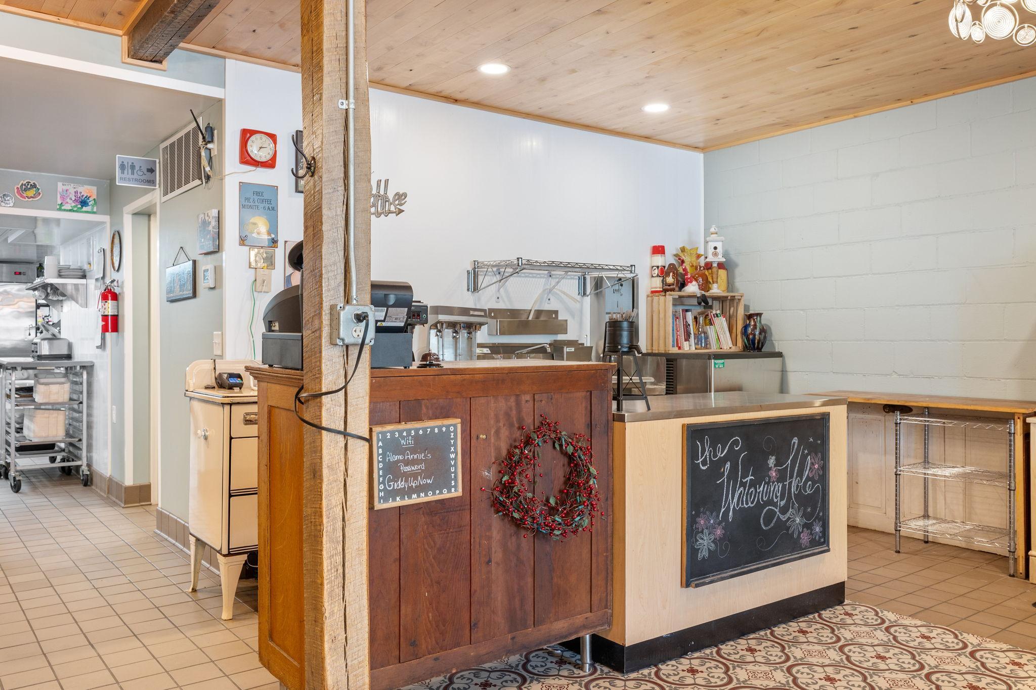 22-web-or-mls-116-mill-st-s.jpg
