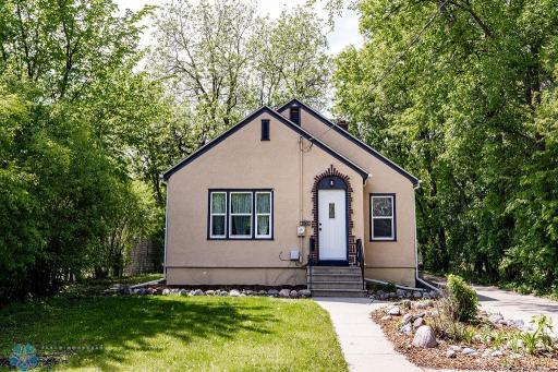 1342 10th Street N, Fargo, ND 58102