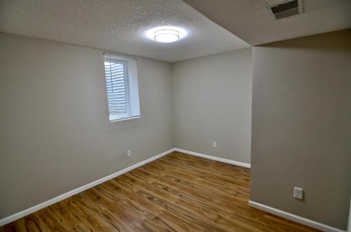 809 Russell Avenue N, Minneapolis, MN 55411