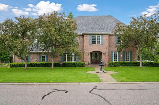 Photo for 1511 Colleen Avenue, Saint Paul, MN 55112 - listing #6727679 Welcome to 1511 Colleen Avenue in wonderful Arden Hills.