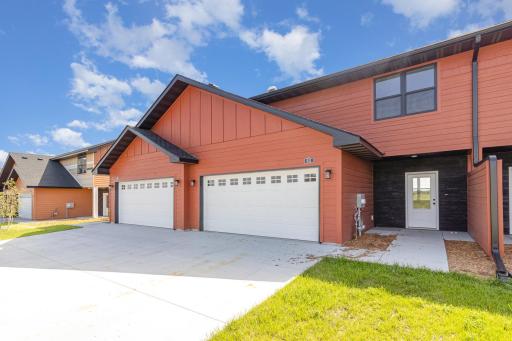 811 Viburnum Street, Belle Plaine, MN 56011