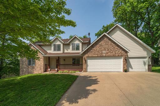 This five bedroom, four bathroom two-story offers a spectacular backyard setting and is located just steps from shops, schools, fitness centers, and restaurants.