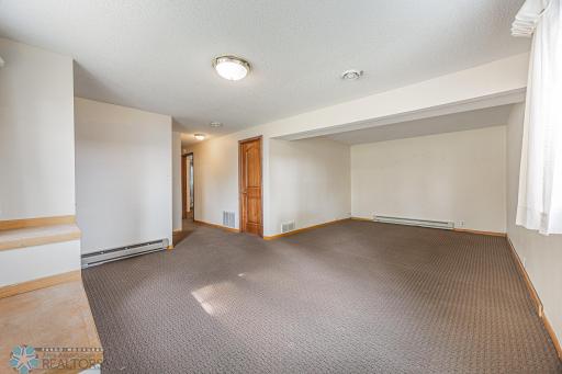 838 8th Avenue E, West Fargo, ND 58078