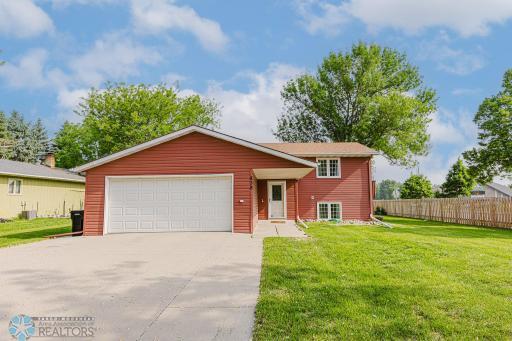 838 8th Avenue E, West Fargo, ND 58078
