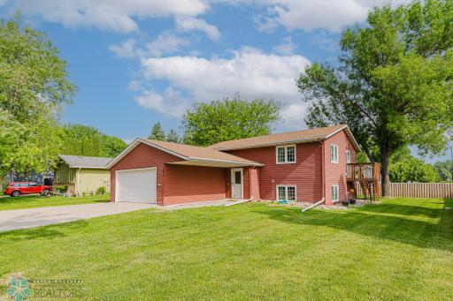 838 8th Avenue E, West Fargo, ND 58078