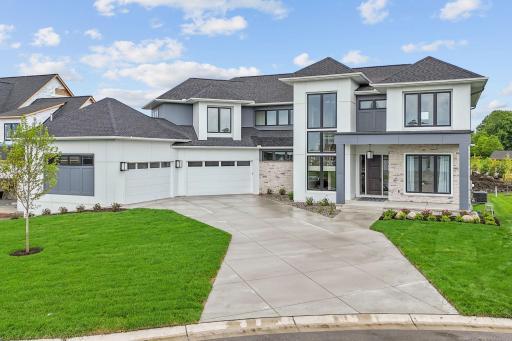 16404 47th Place N, Minneapolis, MN 55446