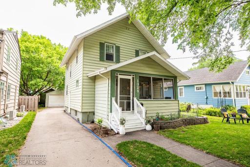 1328 6th Street S, Fargo, ND 58103