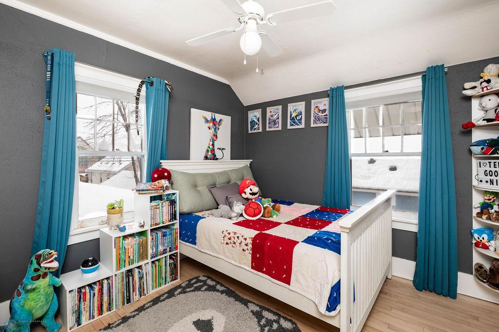 Upper bedroom 2