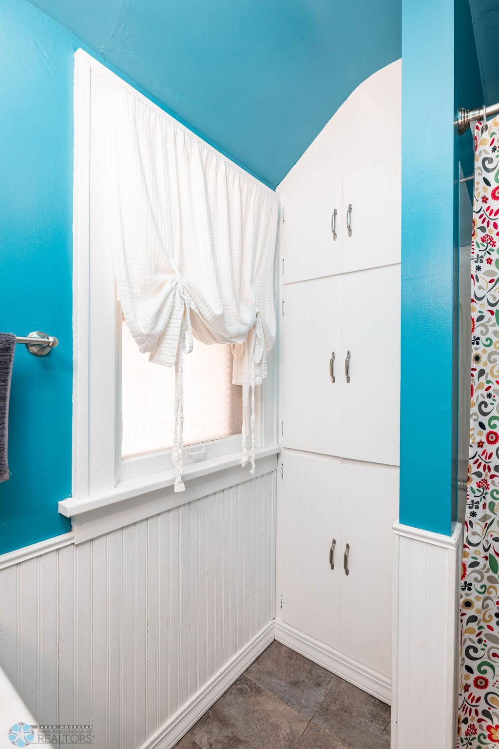 Upper bathroom