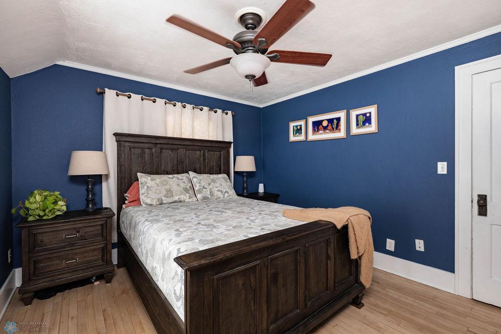 Upper bedroom 1