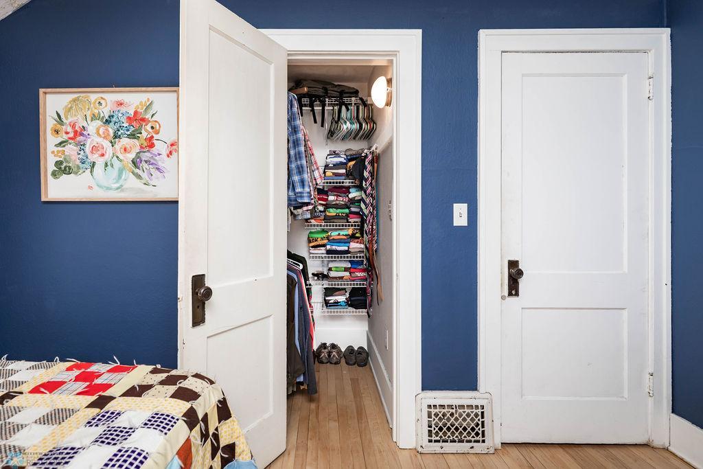 Upper bedroom 1 Walk-in closet