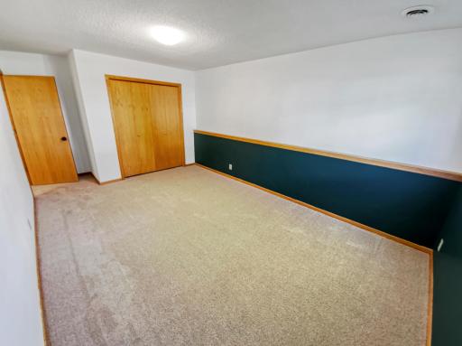 1213 Parkwood Court, Burnsville, MN 55337