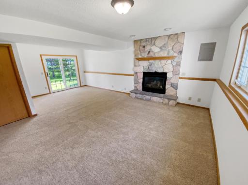 1213 Parkwood Court, Burnsville, MN 55337