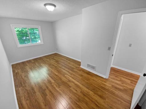 1213 Parkwood Court, Burnsville, MN 55337