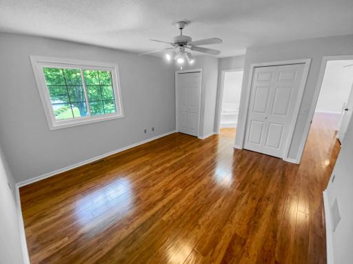 1213 Parkwood Court, Burnsville, MN 55337