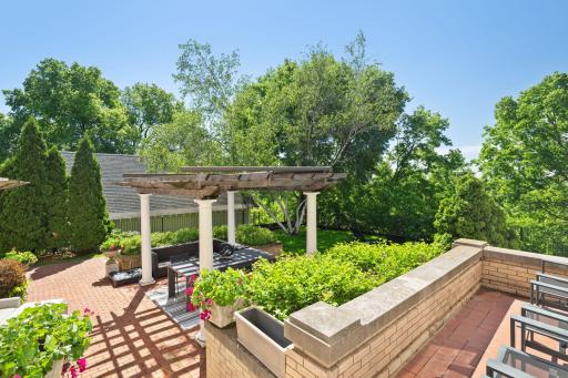 226 Grotto Street S, Saint Paul, MN 55105