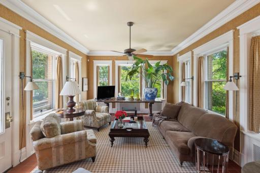 226 Grotto Street S, Saint Paul, MN 55105