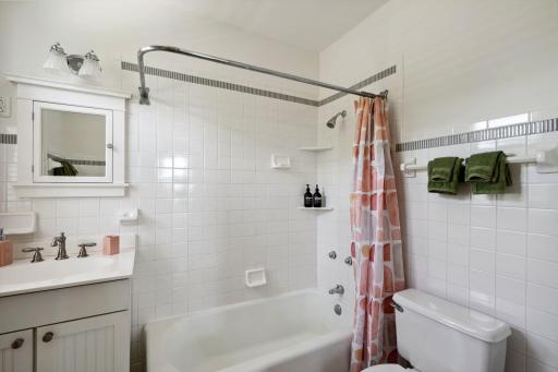 226 Grotto Street S, Saint Paul, MN 55105
