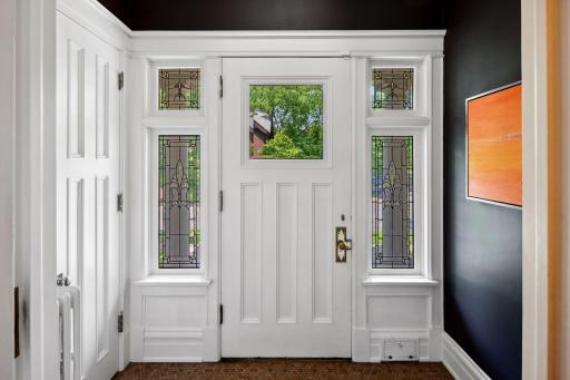 226 Grotto Street S, Saint Paul, MN 55105