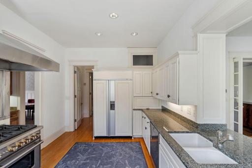 226 Grotto Street S, Saint Paul, MN 55105