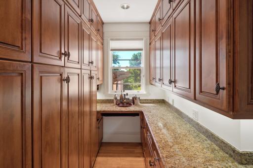 226 Grotto Street S, Saint Paul, MN 55105